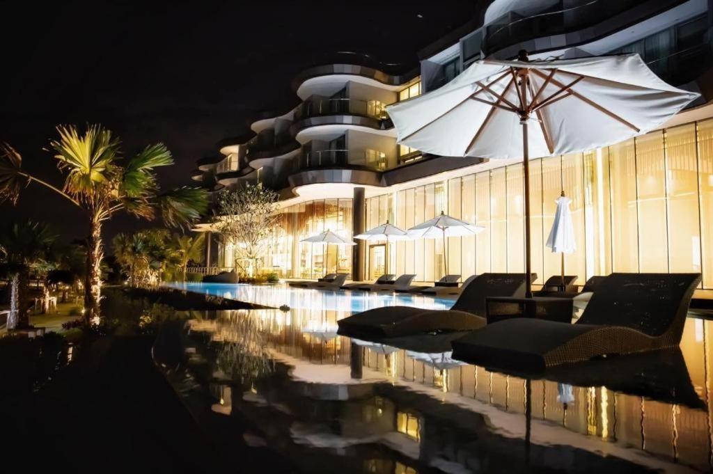 Symphony Of The Sea Hotel Bangsaen Eksteriør billede