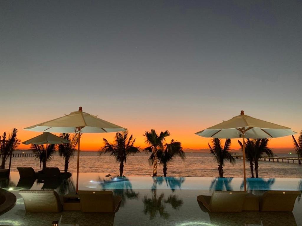 Symphony Of The Sea Hotel Bangsaen Eksteriør billede